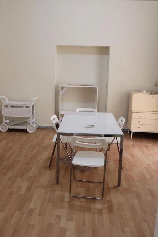 Apartment Appartamento In Villa Pianterreno Acireale