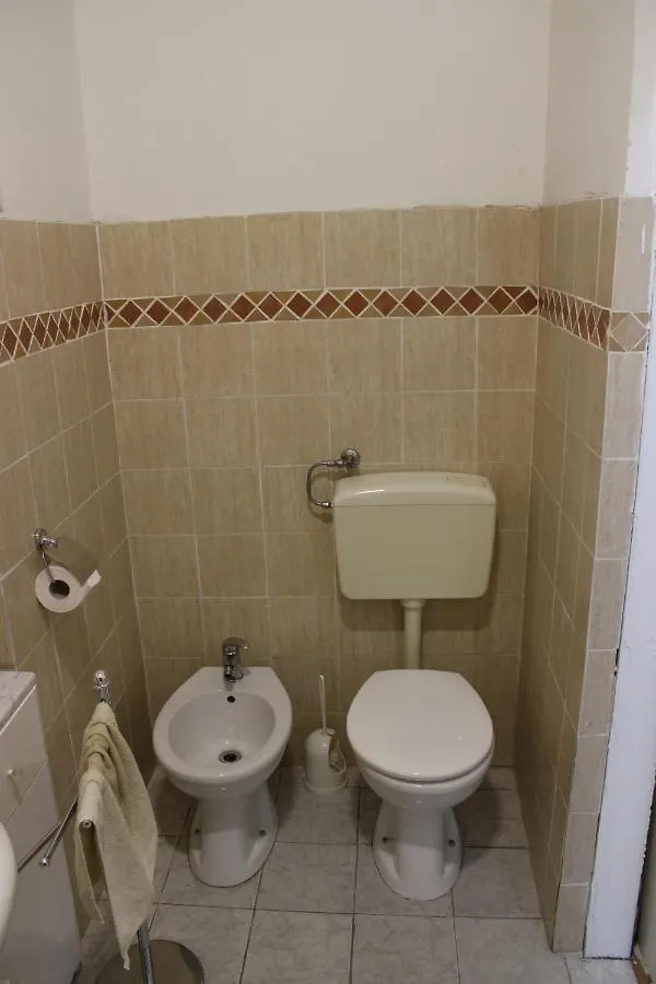 Apartment Appartamento In Villa Pianterreno Acireale Italy