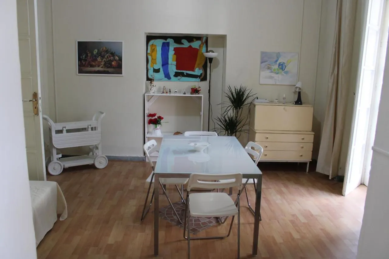 Appartamento In Villa Pianterreno Acireale